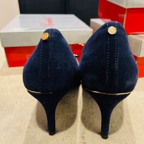 JNY Navy Pumps - Picture 4 of 8